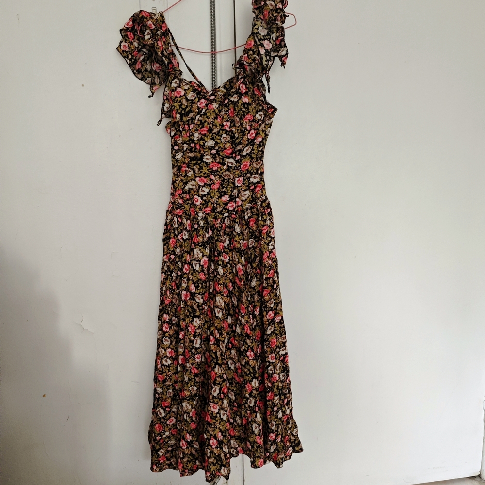 Floral Ruffle Sleeve Dress